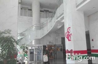 上海實業(yè)大廈寫字樓出租 徐家匯精裝朝南帶家具，鑰匙房隨時看房